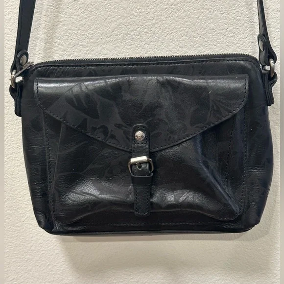 Patricia Nash~Avellino Tooled Black Leather Crossbody Shoulder Handbag P062233 - Picture 2 of 11